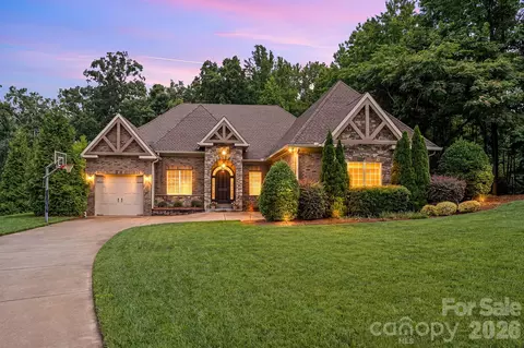 1206 Delaney Dr, Matthews, NC 28104