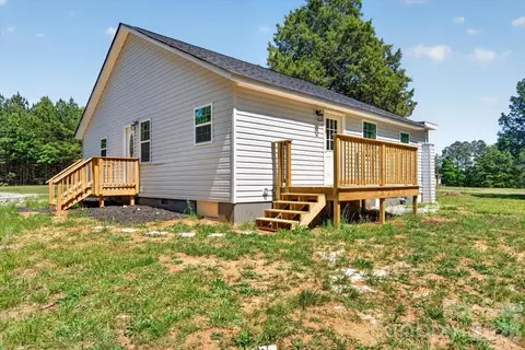 200 Eufola Rd, Statesville, NC 28677