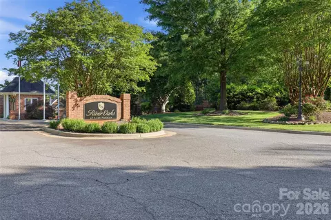296 Broken Arrow Dr, Statesville, NC 28677