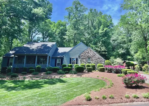 2804 Wimbledon Dr, Gastonia, NC 28056