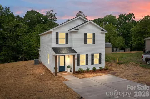 607 N Dixie St, Cherryville, NC 28021