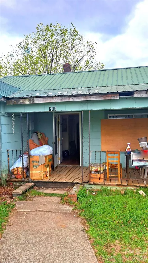 214 Sunset Nw St NW, Lenoir, NC 28645