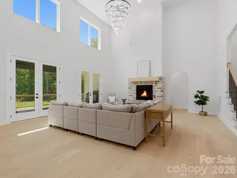 Living - 511 Fowler Rd, Monroe, NC 28110 photo 2 of 4