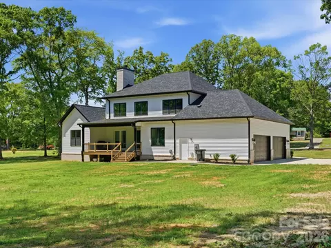 Exterior - 511 Fowler Rd, Monroe, NC 28110 photo 4 of 7