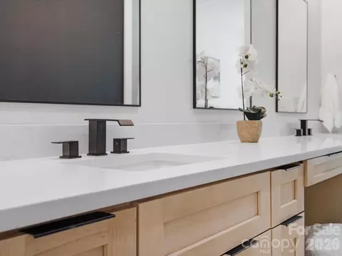 Bath - 511 Fowler Rd, Monroe, NC 28110 photo 5 of 10