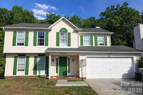 7531 Woodknoll Dr, Charlotte, NC 28217