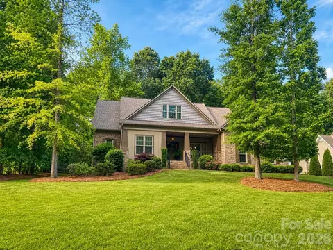 129 Buckingham Place Rd, Mooresville, NC 28115