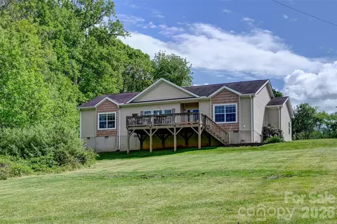 371 Starnes Cove Rd, Candler, NC 28715