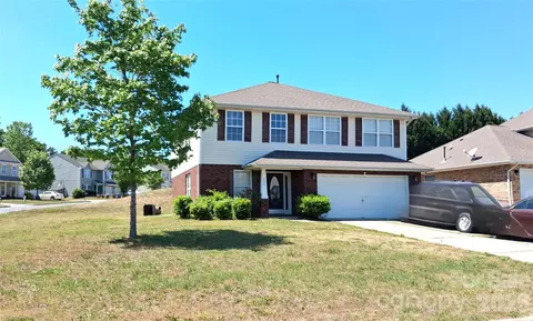 228 Gumtree Dr, Kannapolis, NC 28083