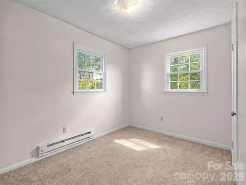 Bedroom - 84 Candlelight Cir, Clyde, NC 28721 photo 3 of 5