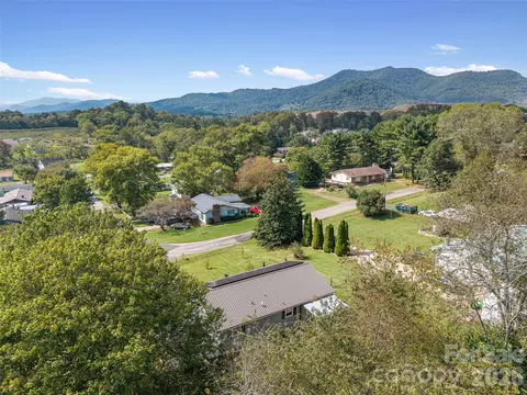 View/Area - 84 Candlelight Cir, Clyde, NC 28721 photo 1 of 4