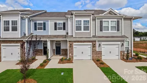 215 Valley Breeze Rd, Fletcher, NC 28732
