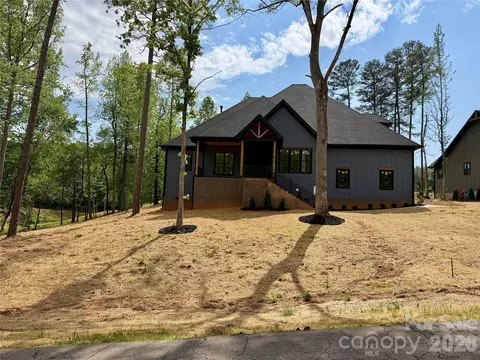 276 Broken Arrow Dr, Statesville, NC 28677