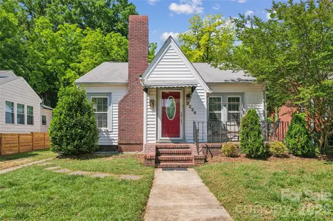 2224 Dundeen St, Charlotte, NC 28216