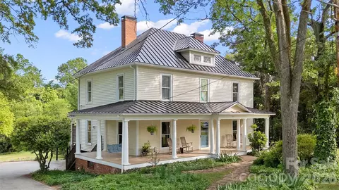 602 N Main St, Davidson, NC 28036