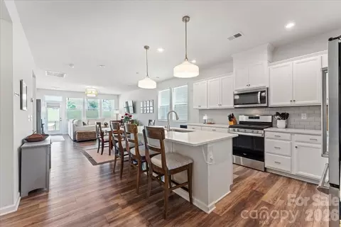 2118 Boynton St, Charlotte, NC 28269