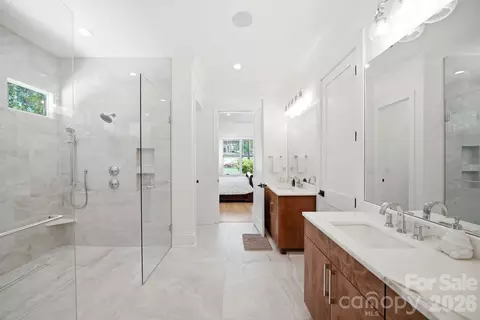 Bath - 6223 Chimney Bluff Rd, Lancaster, SC 29720 photo 3 of 6
