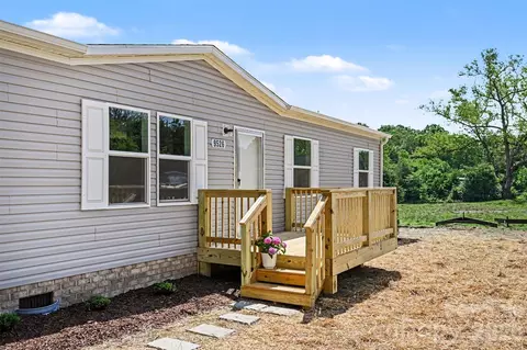 Exterior - 9526 Caycee Dr, Davidson, NC 28036 photo 3 of 3