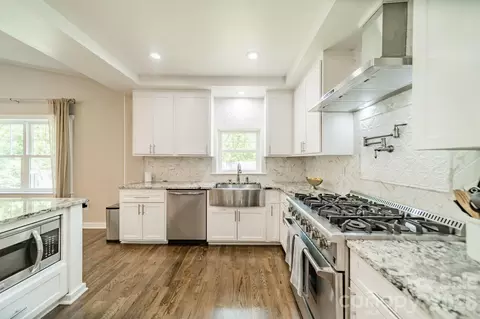 Kitchen - 19533 Bustle Rd, Cornelius, NC 28031 photo 6 of 6