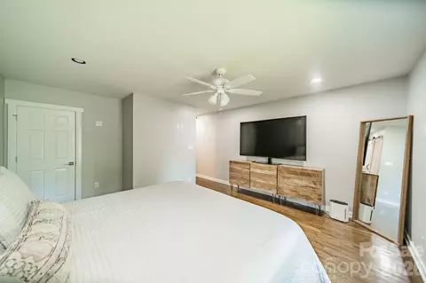 Bedroom - 19533 Bustle Rd, Cornelius, NC 28031 photo 2 of 6