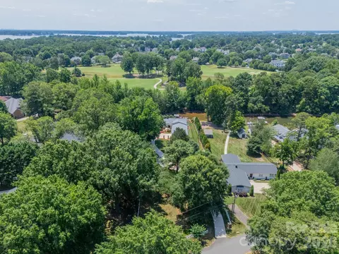 View/Area - 19533 Bustle Rd, Cornelius, NC 28031 photo 5 of 6