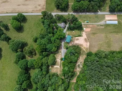 4844 Saint Paul Church Rd, Hamptonville, NC 27020