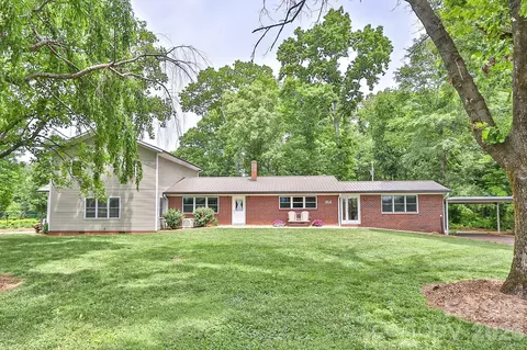 4844 Saint Paul Church Rd, Hamptonville, NC 27020