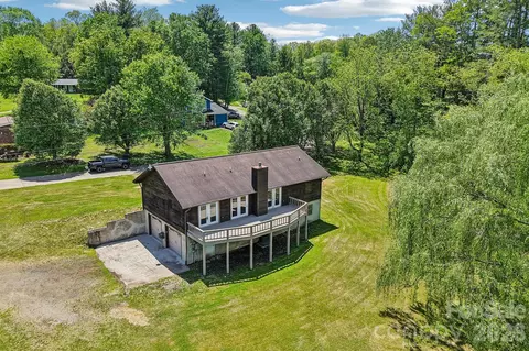 48 Chambers View Dr, Clyde, NC 28721