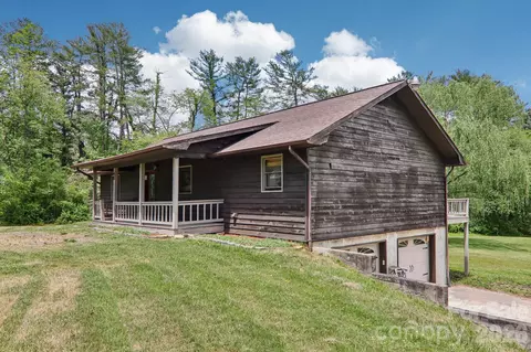Exterior - 48 Chambers View Dr, Clyde, NC 28721 photo 2 of 9