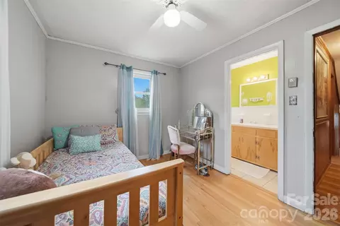 Bedroom - 1329 33rd Se St SE, Conover, NC 28613 photo 6 of 6