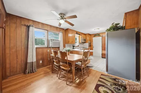 Dining - 1329 33rd Se St SE, Conover, NC 28613 photo 1 of 1