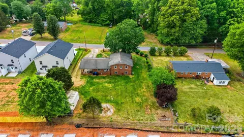 View/Area - 1329 33rd Se St SE, Conover, NC 28613 photo 1 of 1