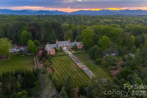 324 Vanderbilt Rd, Asheville, NC 28803