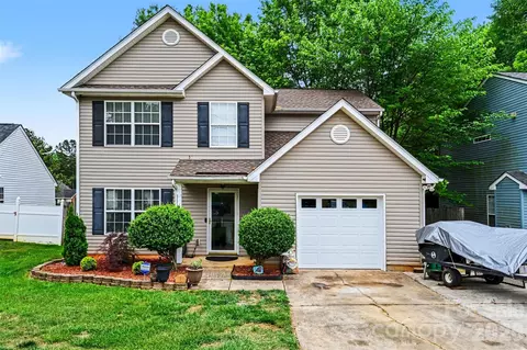 5846 Hewitt Dr, Charlotte, NC 28269