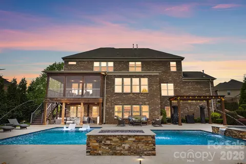 308 Walkers Bluff Ct, Waxhaw, NC 28173
