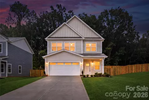 9218 Pinenoll Ln, Charlotte, NC 28215