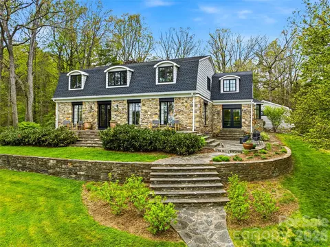 10 Kalimar Hts, Hendersonville, NC 28739