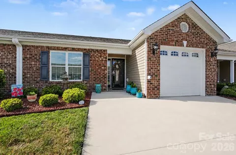 105 Oak Ridge Dr, Archdale, NC 27263