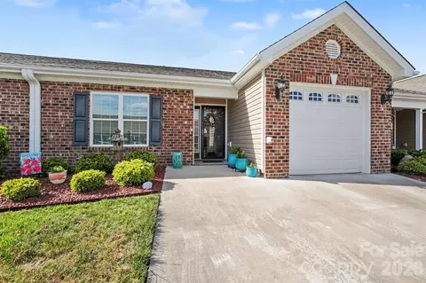 105 Oak Ridge Dr, Archdale, NC 27263