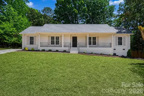 7806 Snowden Ln, Charlotte, NC 28270