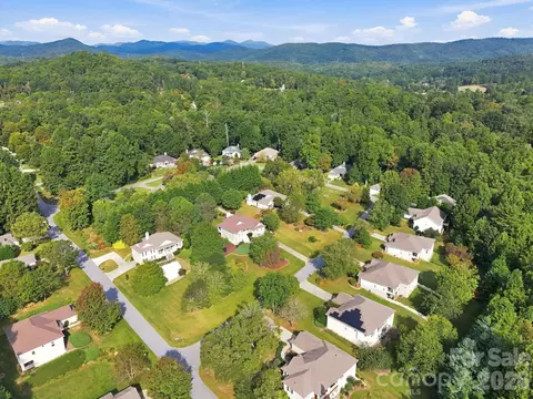 57 Talon Trail Ln, Etowah, NC 28729
