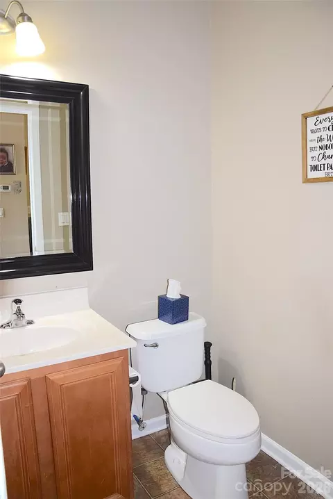 Bath - 2007 Streamlet Way, Monroe, NC 28110 photo 1 of 4