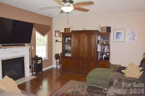 Living - 2007 Streamlet Way, Monroe, NC 28110 photo 4 of 7