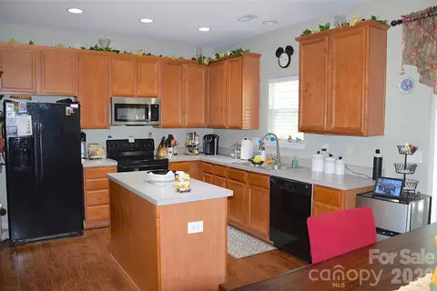 Kitchen - 2007 Streamlet Way, Monroe, NC 28110 photo 1 of 6