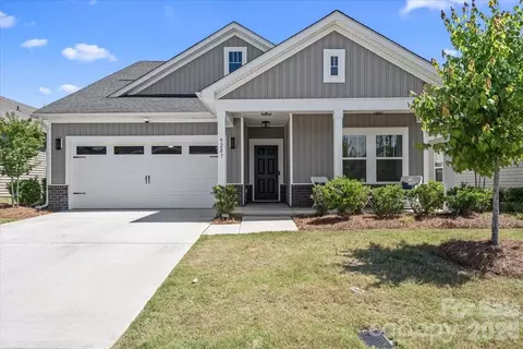 9287 Dunwich Dr, Gastonia, NC 28056