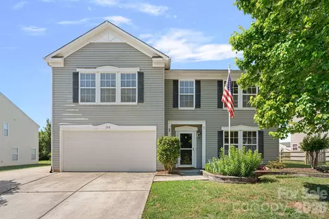 1918 Leesburg Dr, Clover, SC 29710