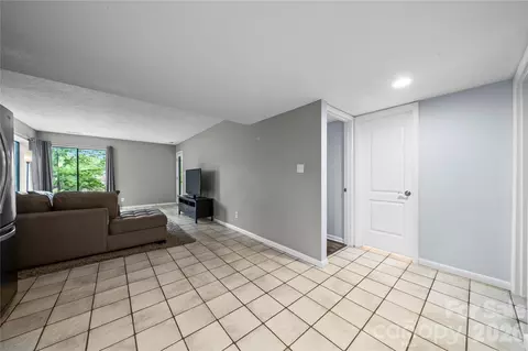 Entry Way - 78 Ridgeport Rd, Clover, SC 29710 photo 6 of 6