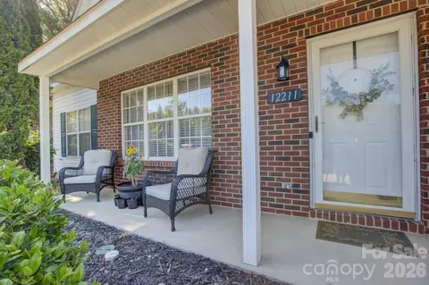 12211 Hood Bend Ct, Charlotte, NC 28273