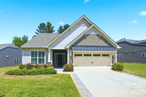 213 Picasso Trl, Mount Holly, NC 28120