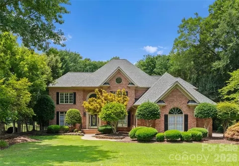 11924 Shoal Creek Ct, Charlotte, NC 28277